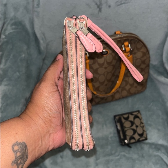 Coach Bundle - Picture 13 of 16